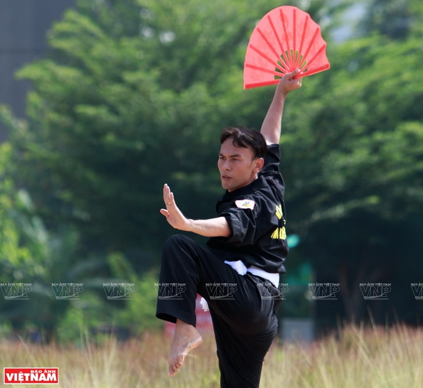 Artes marciales con abanicos en Vietnam