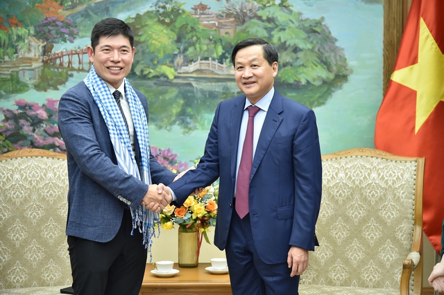 El viceprimer ministro Le Minh Khai recibe al líder de Grab