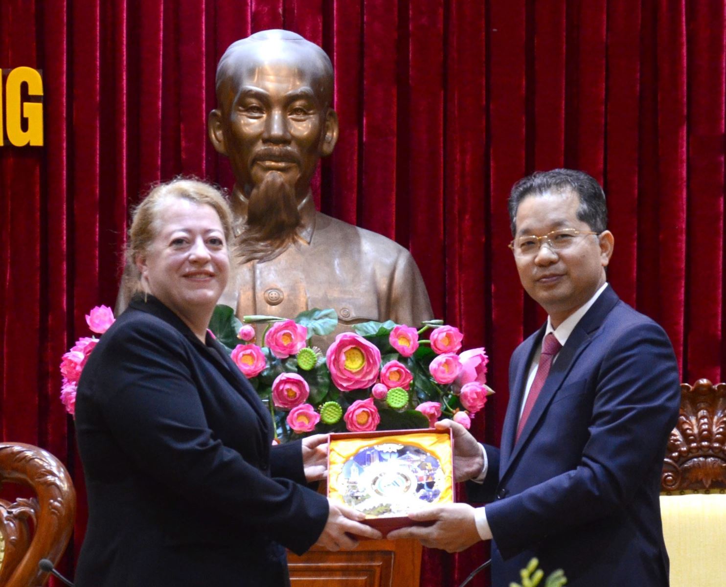 Danang espera más inversión de Singapur y Rusia