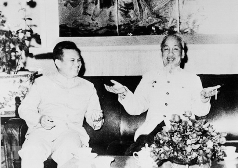 Vietnam y Laos tienen una amistad más profunda que los ríos Hong Ha y Cuu Long, según el presidente Ho Chi Minh