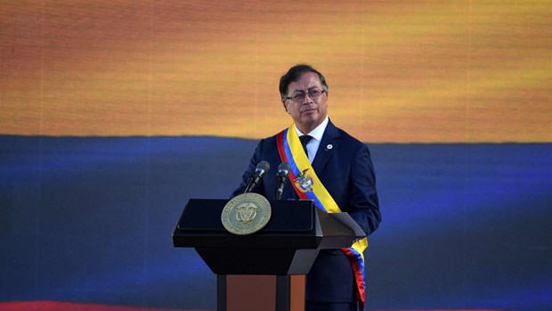 Gustavo Petro jura como presidente de Colombia