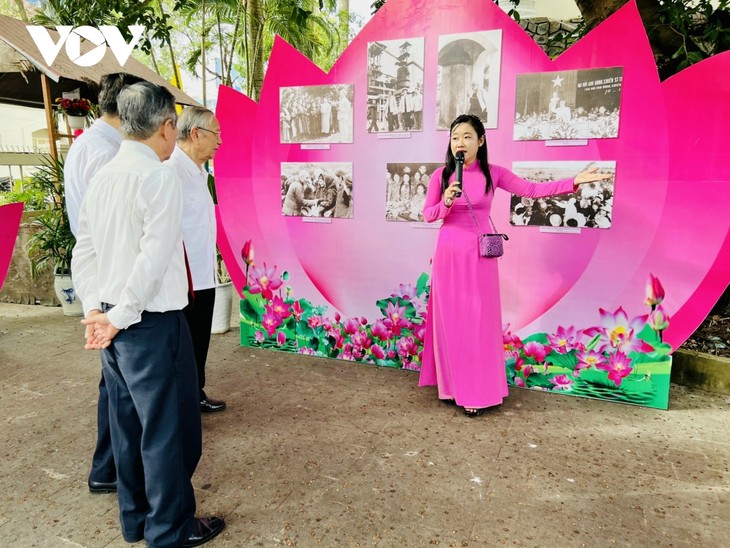 Exposición en Can Tho destaca la carrera revolucionaria del presidente Ho Chi Minh