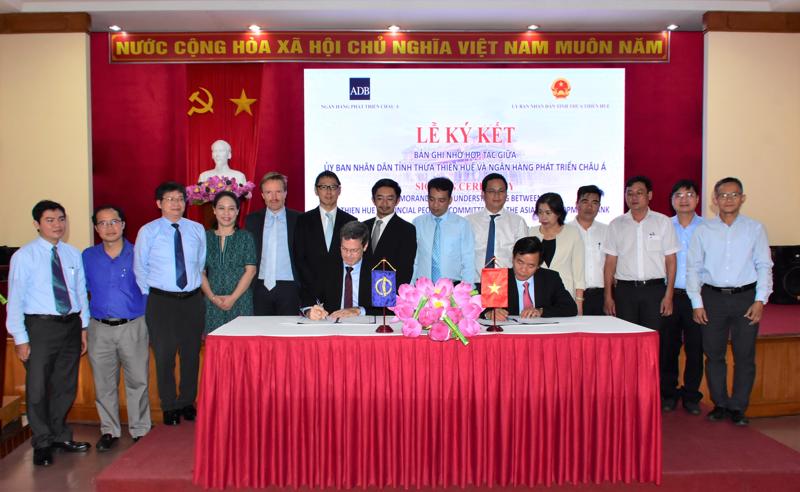 La provincia Thua Thien - Hue y ADB firman un memorando de entendimiento para un desarrollo económico inclusivo y sostenible