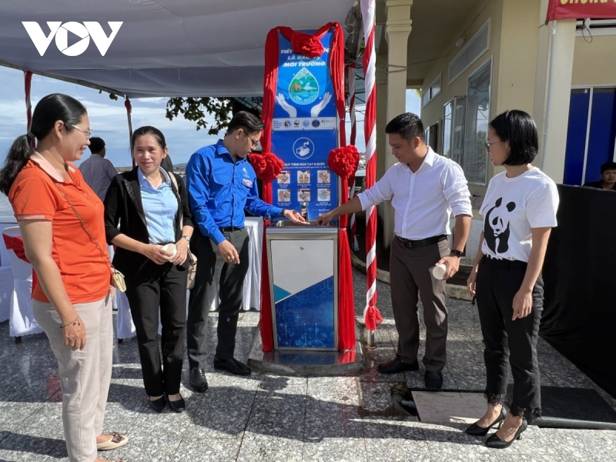Phu Quoc en colaboración con WWF-Vietnam lanza modelo de reducción de residuos plásticos en destinos turísticos