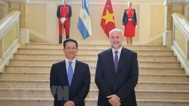 Vietnam y Argentina impulsan cooperación comercial