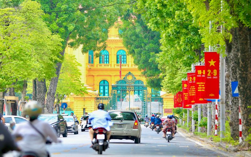Calles de Hanói brillantemente decoradas para la celebración del Día de Independencia Nacional
