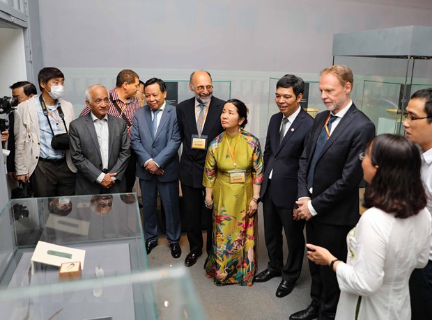 Exposición de tesoros del Palacio Imperial de Thang Long