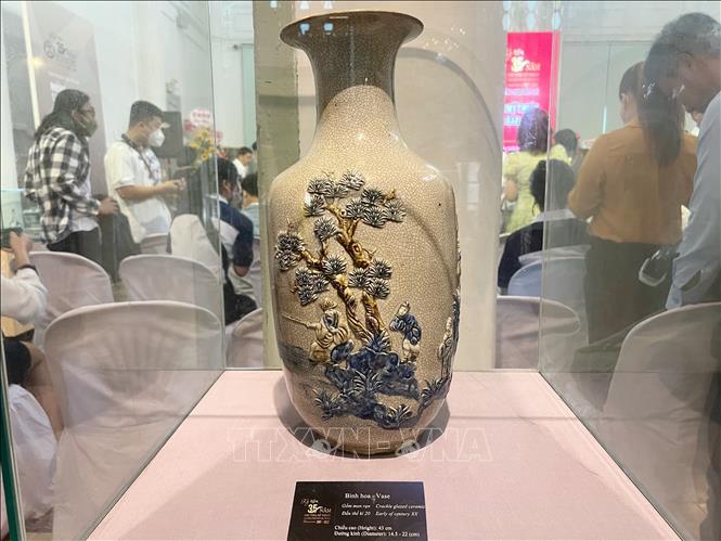 Ciudad Ho Chi Minh exhibe más de 150 objetos antiguos de arte