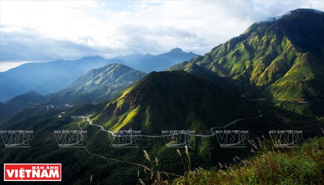 Cuatro grandes pasos de montaña en el noroeste de Vietnam