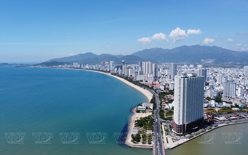 Ciudad costera de Nha Trang, destino turístico atractivo en Vietnam