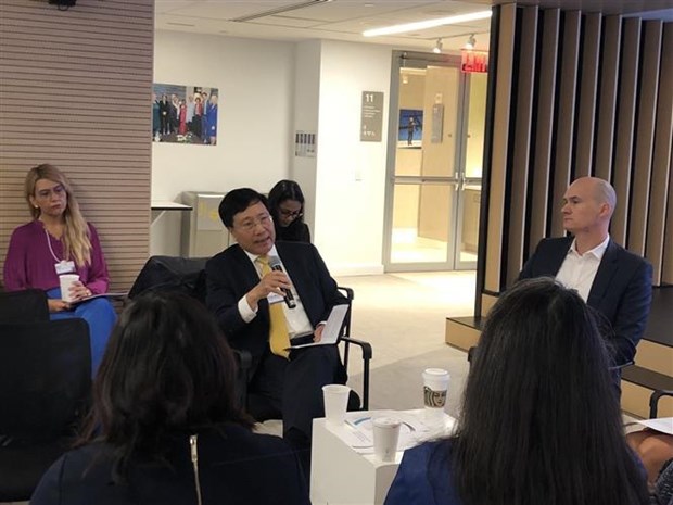 Vietnam comparte experiencias en desarrollo económico hacia la justicia social