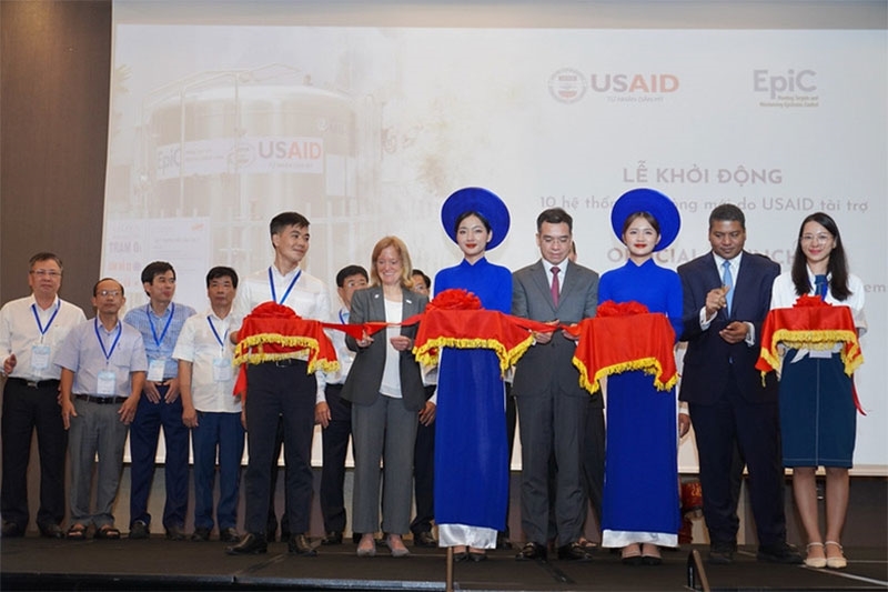 EE UU dona diez sistemas de oxígeno líquido más a los hospitales de Vietnam