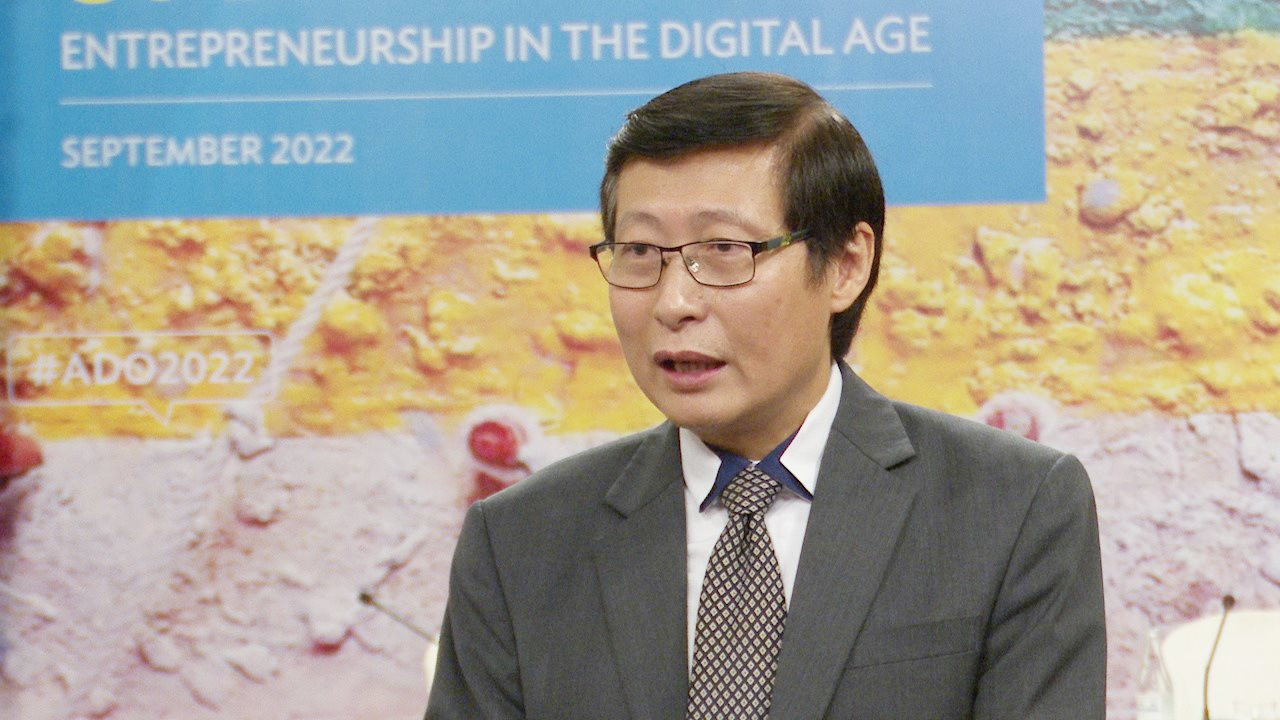 Las empresas locales siguen siendo fundamentales en la búsqueda de la resiliencia económica de Vietnam, según experto