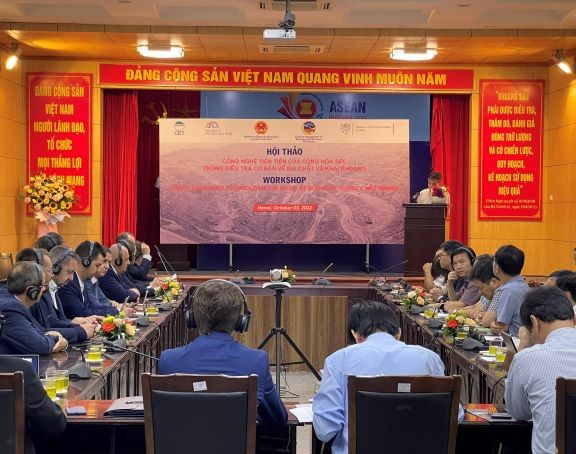 Cooperación entre empresas checas y vietnamitas en tecnología minera