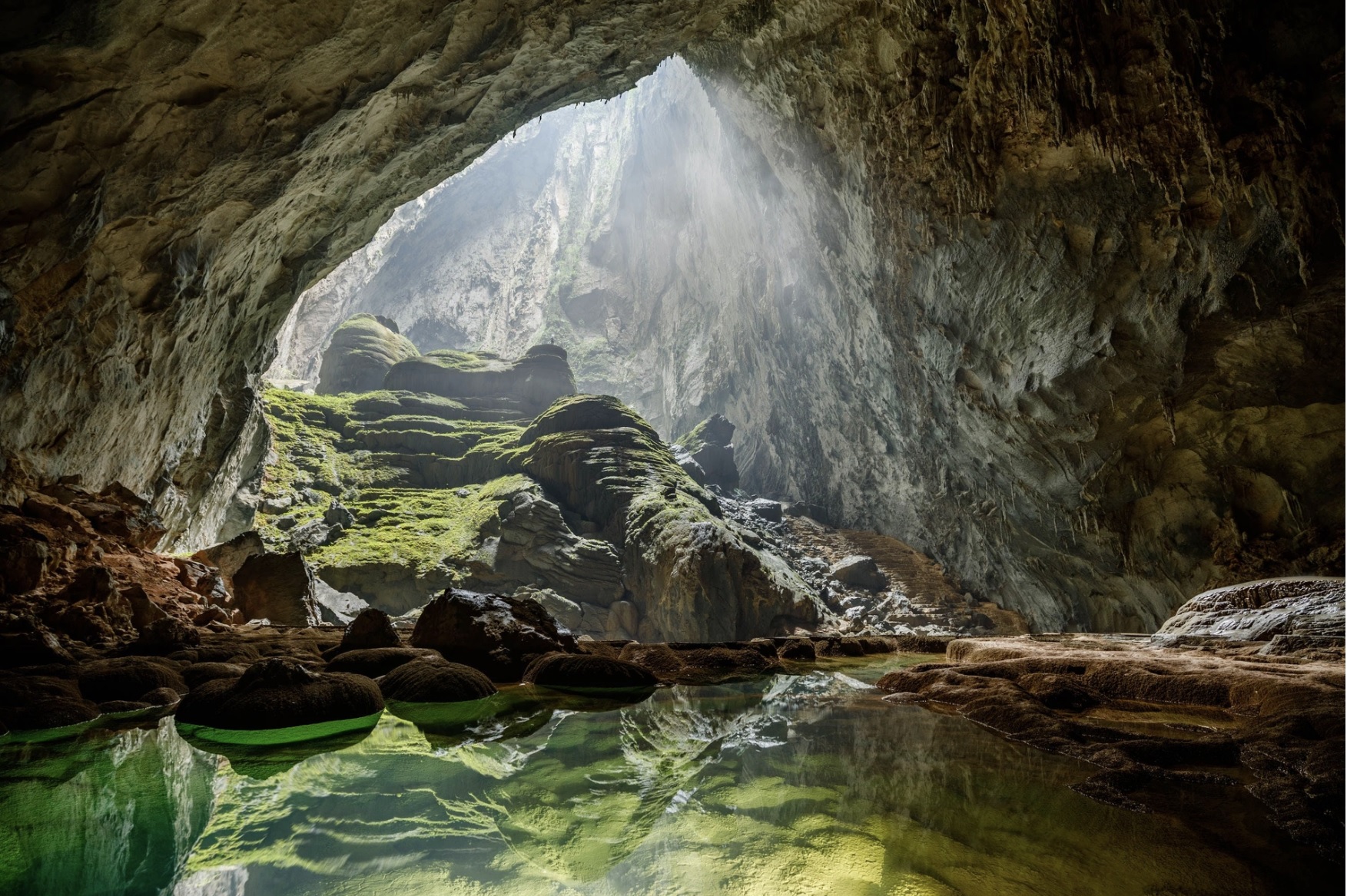 Son Doong, la cueva mas grande entre las más grande del mundo