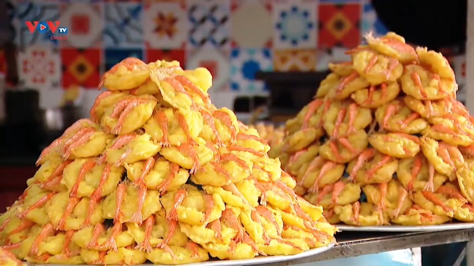 El sabor original del pastel de camarones del Lago del Oeste