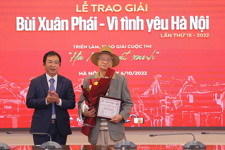Premio Bui Xuan Phai, el director Tran Van Thuy obtiene galardón importante
