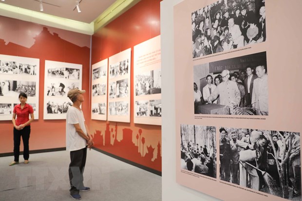 Exposición muestra el amor del presidente Ho Chi Minh hacia la capital de Hanói