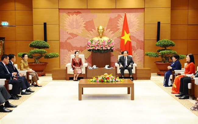 Fortalecer la cooperación entre los parlamentos vietnamitas y laosianos