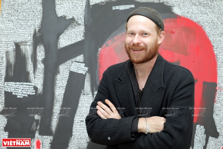 David Evans dibuja Vietnam a partir de la historia y leyenda