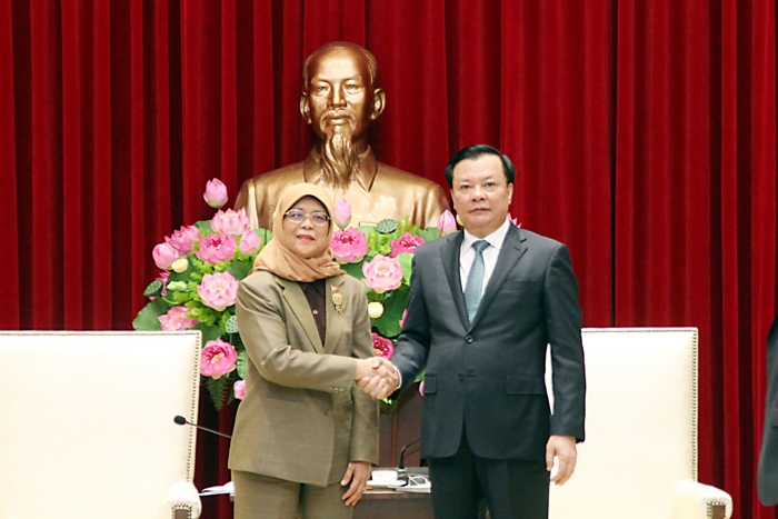 Hanói busca una estrecha colaboración con Singapur en gestión urbana