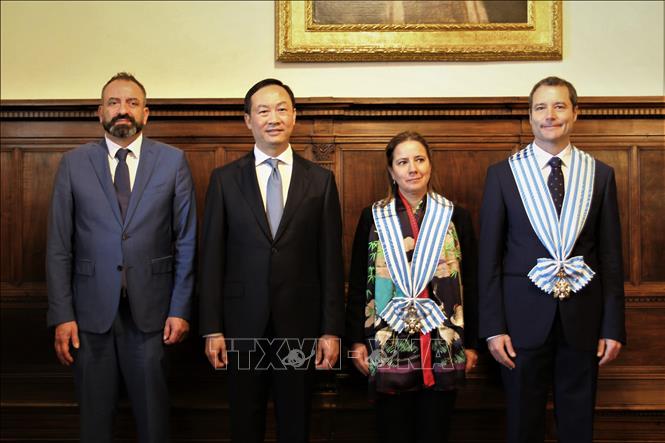 Robustecer los lazos bilaterales entre Vietnam y San Marino