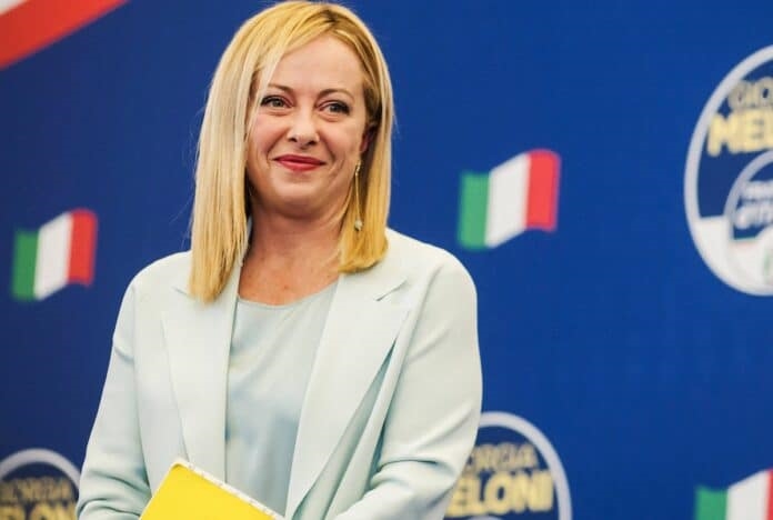 El primer ministro felicita a la primera ministra italiana