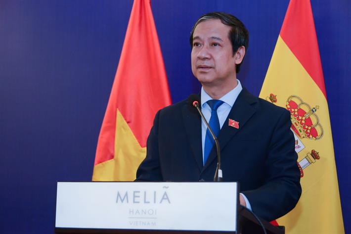 Ministro Nguyen Kim Son asiste a la celebración del Día Nacional de España en Hanói