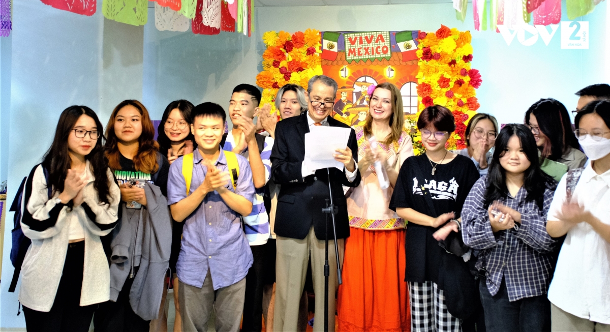 El “Día de Muertos” mexicano se celebra por primera vez en Hanói