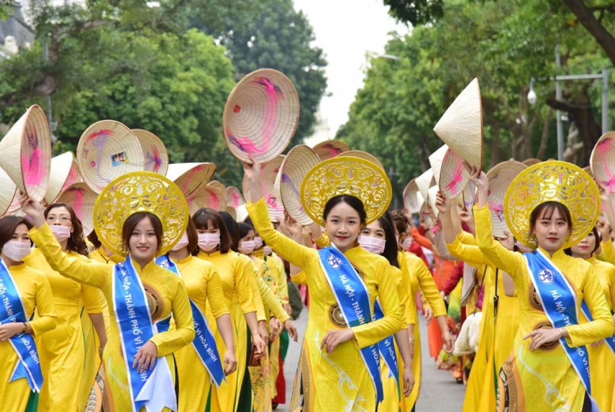 El Festival de Turismo Ao dai de Hanoi 2022 tendrá lugar a principios de diciembre