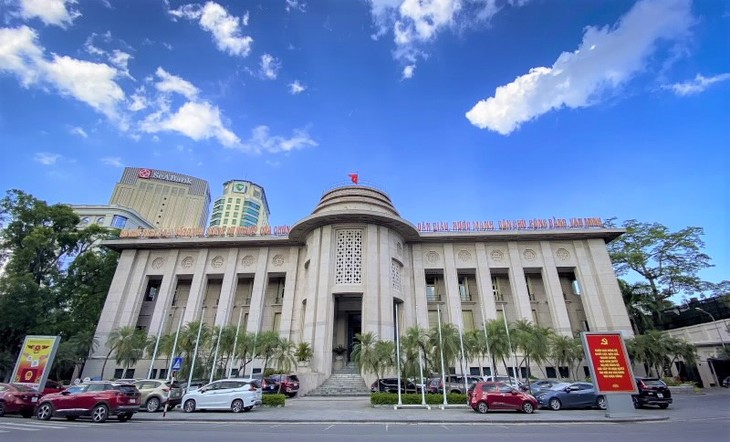 Banco del Estado de Vietnam apoya la recuperación y el control de la inflación y la estabilidad del sistema