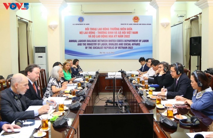 Vietnam consulta experiencias de desarrollo laboral de Estados Unidos