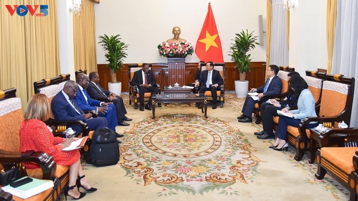 Vietnam y Angola forjan cooperación multifacética