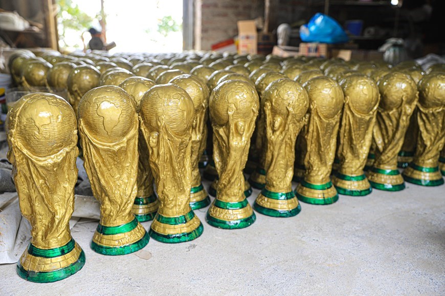 Copa Mundial “hecha en Vietnam” en Bat Trang