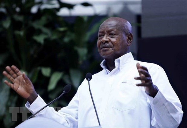 Presidente de Uganda concluye su visita a Vietnam