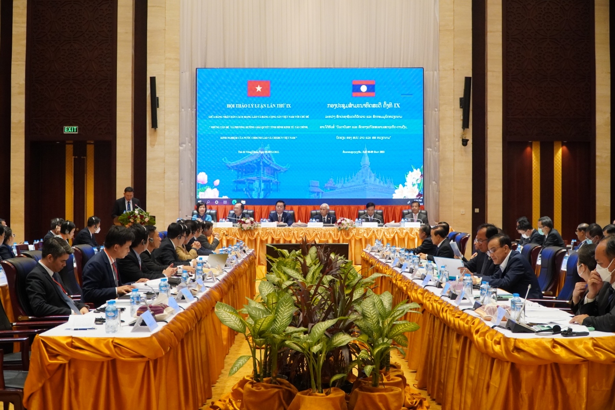 Noveno taller teórico entre los partidos de gobierno de Vietnam y Laos