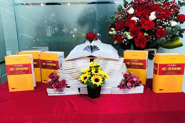 El primer diccionario vietnamita-español llega al público