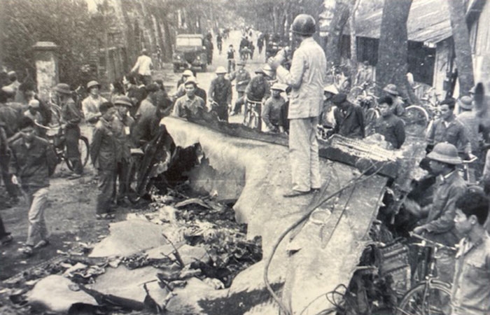 Exposición Hanoi, Memorias de doce días y noches - Dien Bien Phu en el aire