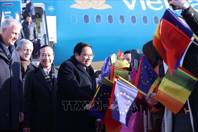 El primer ministro llega a Bruselas para la cumbre conmemorativa ASEAN-UE y visita oficial a Bélgica