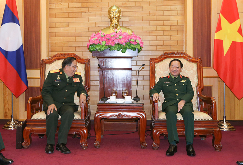 Vietnam y Laos impulsan cooperación en capacitación de funcionarios políticos