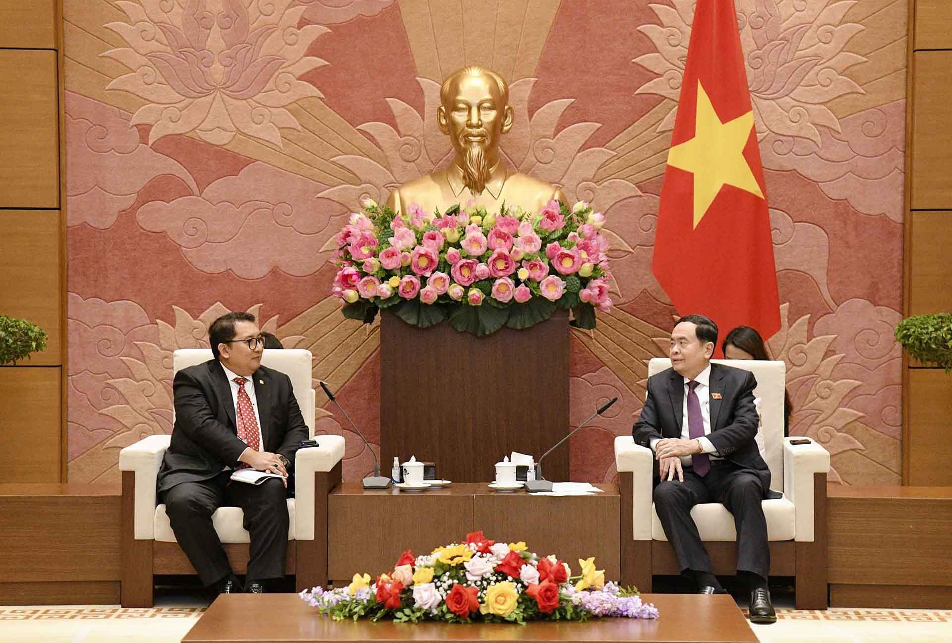 Vietnam e Indonesia fomentarán los intercambios parlamentarios mutuos