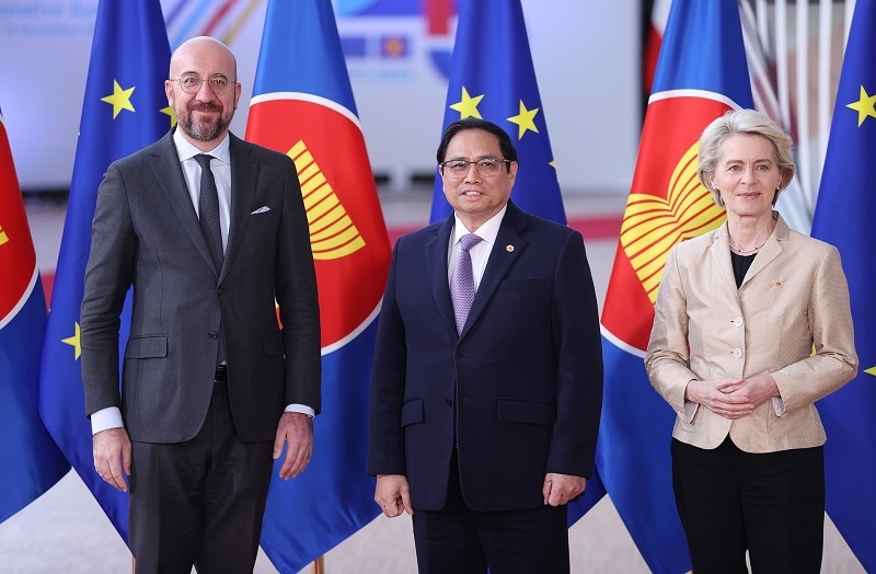 El primer ministro asiste a cumbre conmemorativa ASEAN-UE en Bruselas