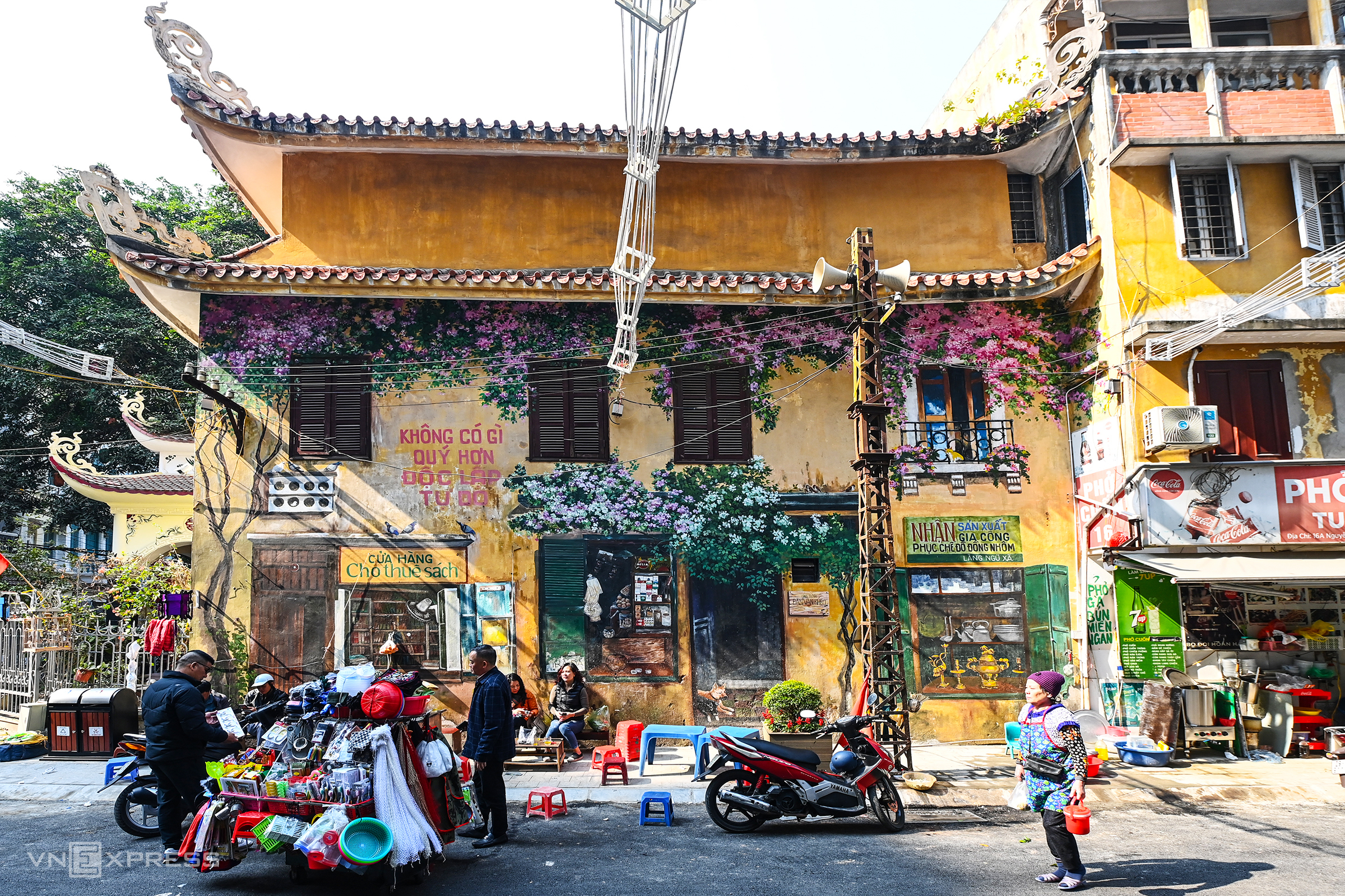 La segunda calle de comida de Hanói se acerca al área de expatriados