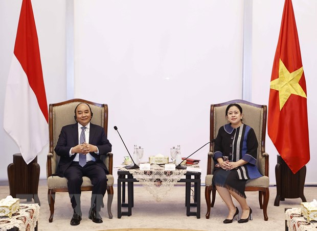 Sitios web de los órganos legislativos de Indonesia destacan las reuniones de los líderes con el presidente vietnamita