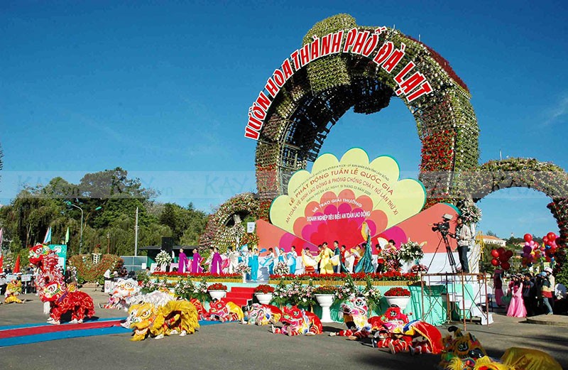 Efectúa IX Festival de Flores de Da Lat