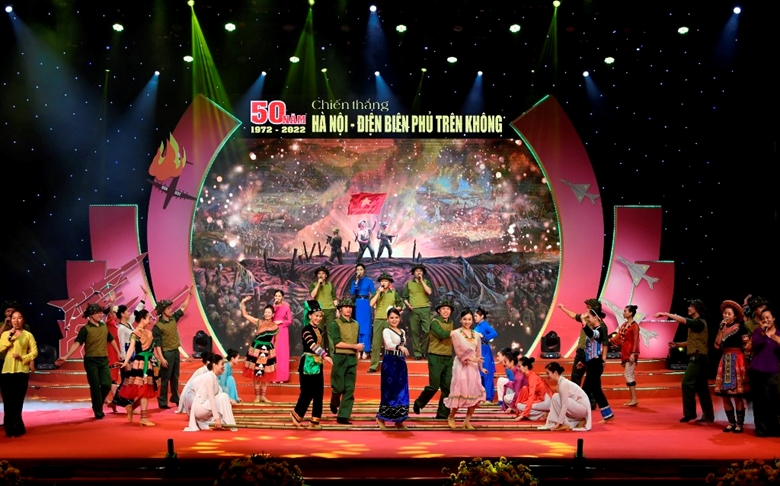 “Epopeyas que resuenan para siempre en el cielo”, gala en honor del heroísmo del pueblo vietnamita