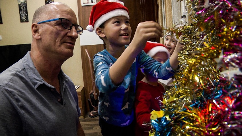 Extranjeros en Hanói celebran la Navidad fuera de su tierra natal