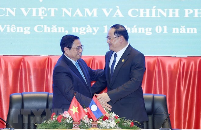 Vietnam y Laos renuevan la cooperación multisectorial