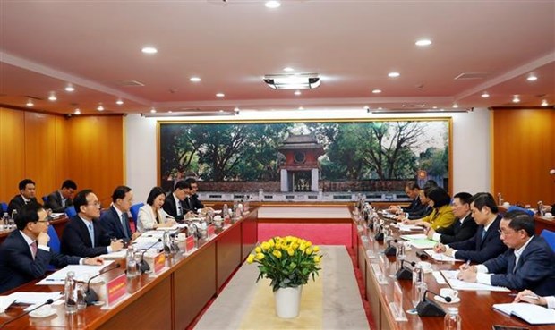 Ministerio de Finanzas de Vietnam afirma crear condiciones favorables a empresas de IED
