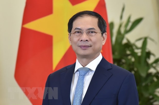 La visita a Laos del primer ministro Pham Minh Chinh alcanza resultados integrales y sustanciales, según el Ministro de Relaciones Exteriores